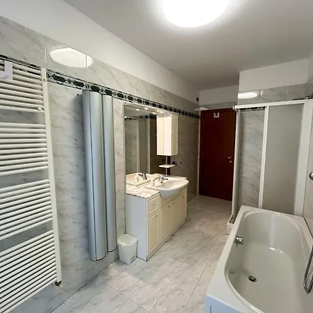 Apartment Exclusive 120 Sqm In The Heart Of