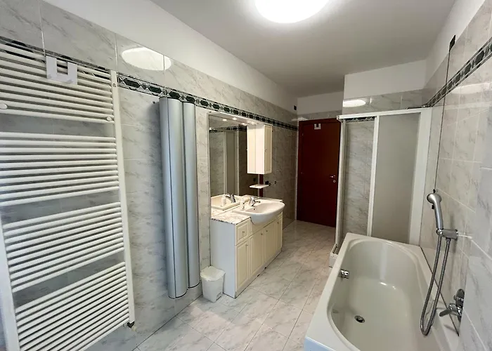 Apartment Exclusive 120 Sqm In The Heart Of